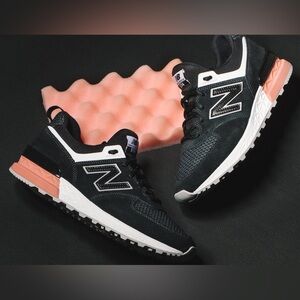 New Balance 574 - Size: US Men’s 11